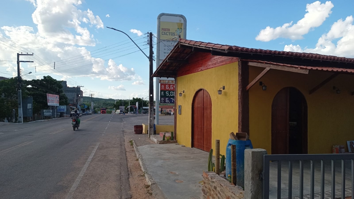 Ponto de apoio e lanchonete para receptivo Turístico  no Portal dos Cannyos do Rio São Francisco