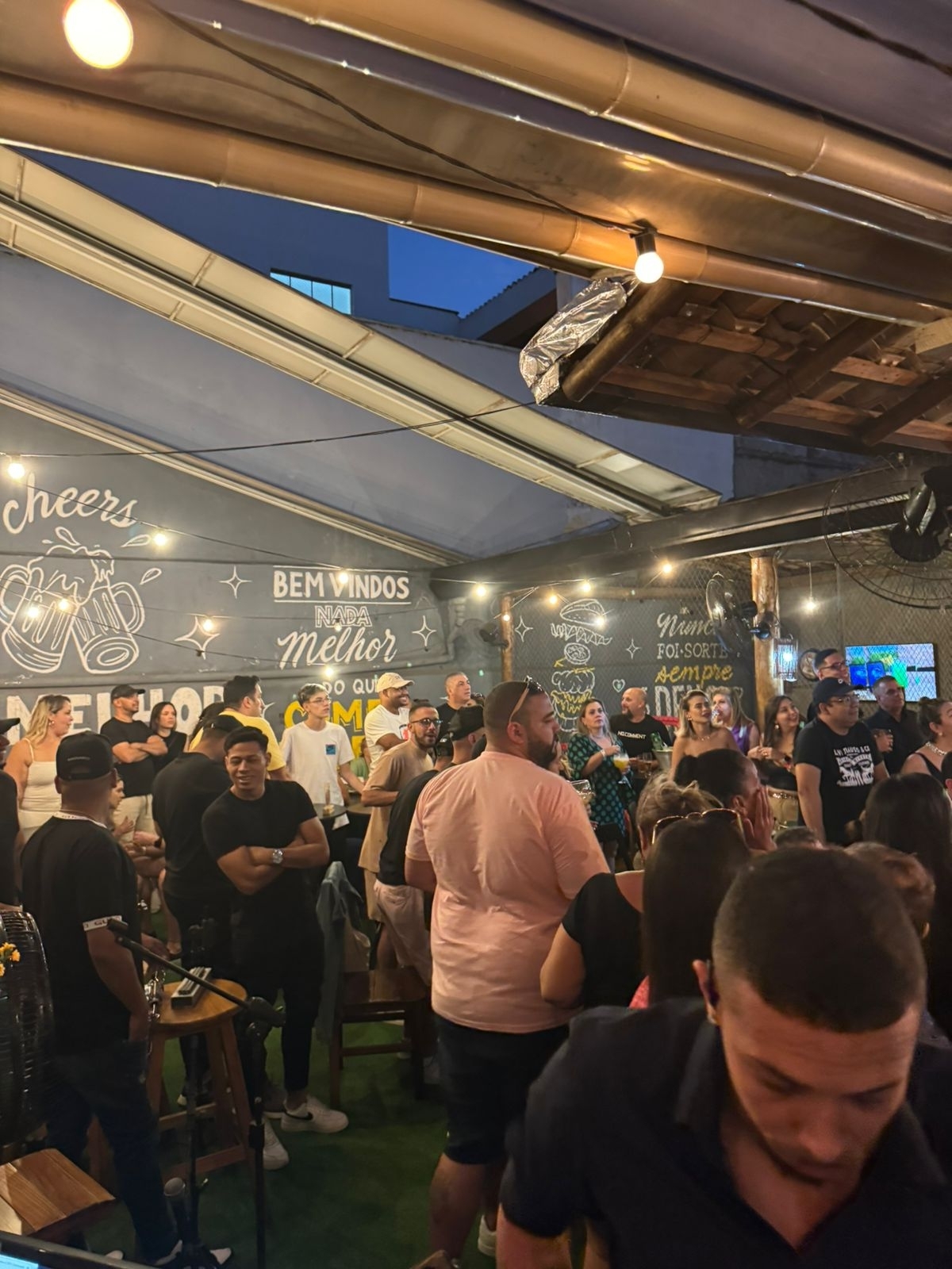 Bar tipo Pub incrementado e Hamburgueria em Osasco